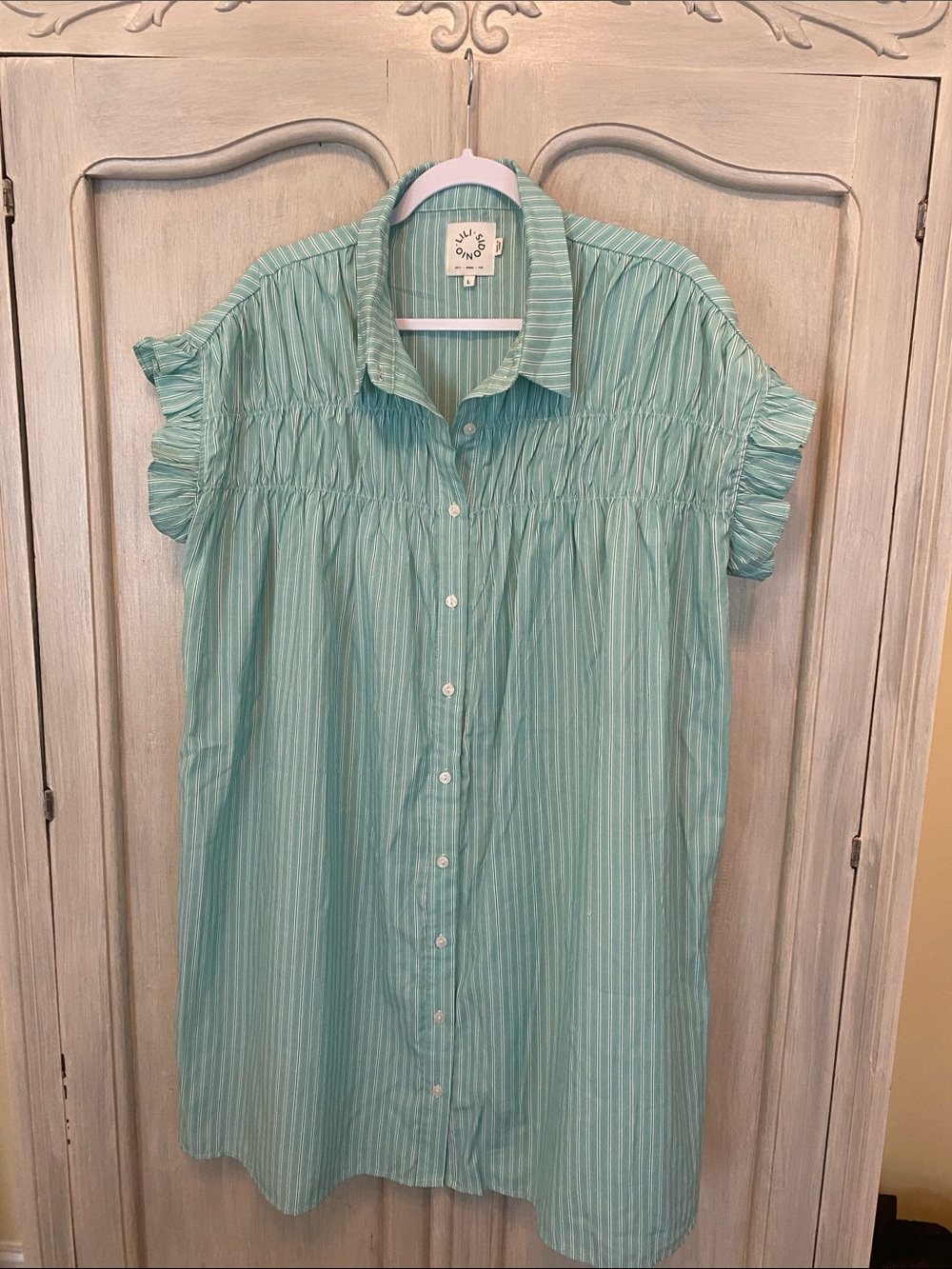 Olive & Oak Mint Green Striped Ruffle-Sleeve Button Front Dress Shirt